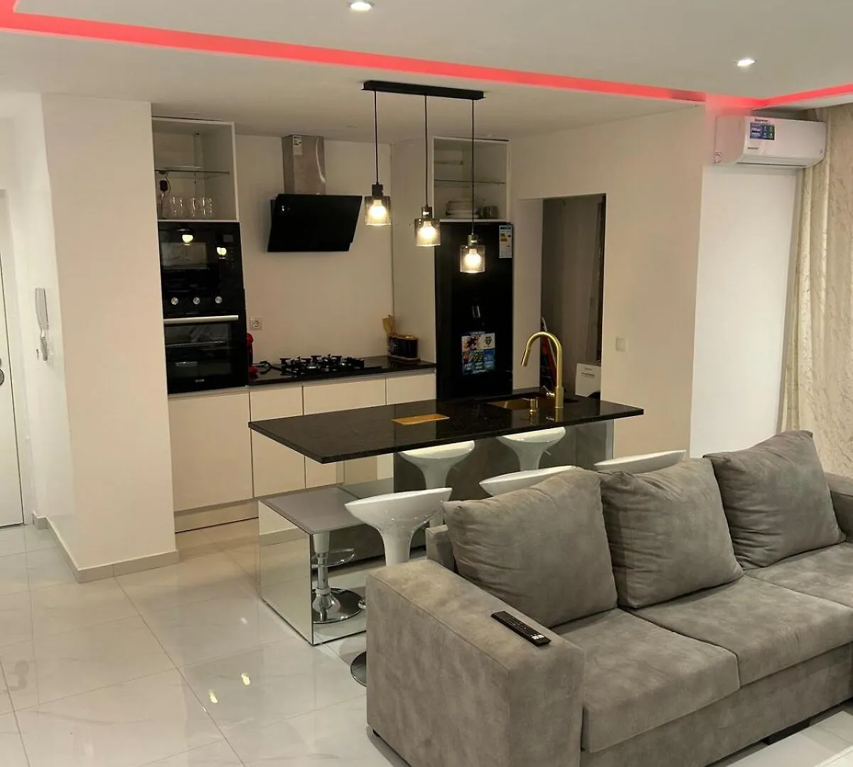Appartement T 3 Aeroport Nelson Mandela Paria 圣玛丽亚 公寓 普拉亚